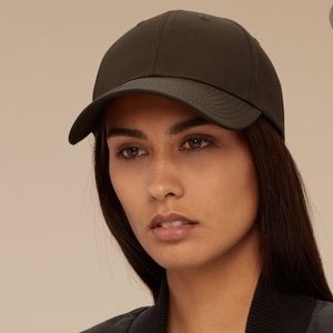 Aritzia GOLDEN by Tna All-Black Cap